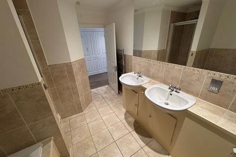5, Cedar Court Cedar Close, Bagshot, GU19 5AN