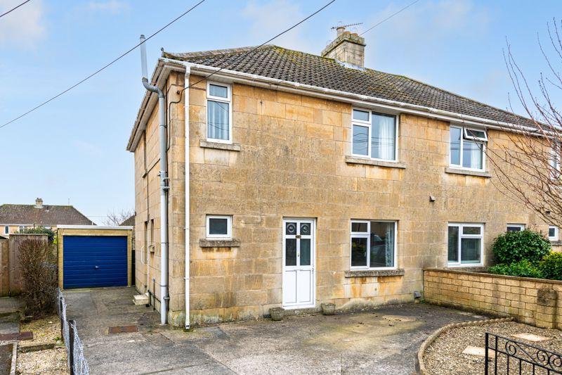 Kingston Avenue, Bradford on Avon BA15 3 bed semi-detached house - £350,000