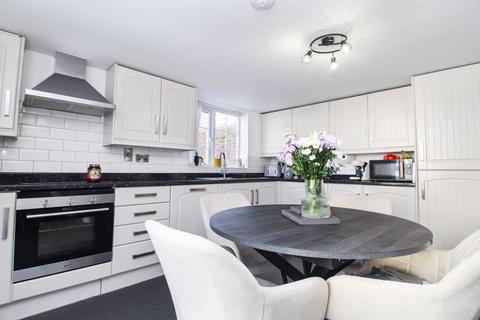 2 bedroom detached house for sale, Bedford Road, Bedford MK44