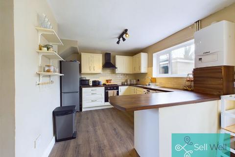 4 bedroom end of terrace house for sale, Boddington Road, Manchester M30