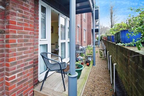 1 bedroom retirement property for sale, Nizells Avenue, Hove BN3