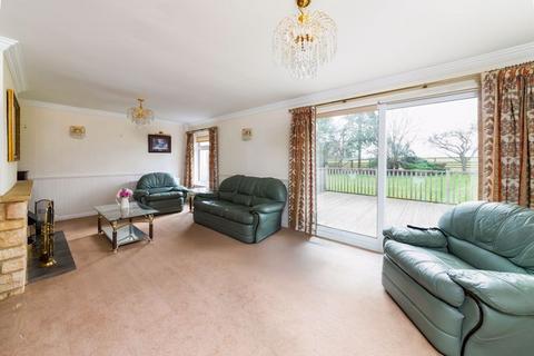 4 bedroom detached bungalow for sale, Glebe Rise, Banbury OX17