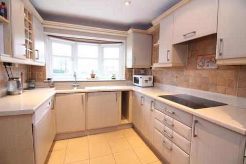 4 bedroom link detached house for sale, Ambergate Drive, Kingswinford DY6