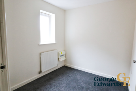 2 bedroom apartment to rent, Holly Court Measham DE12 7JU