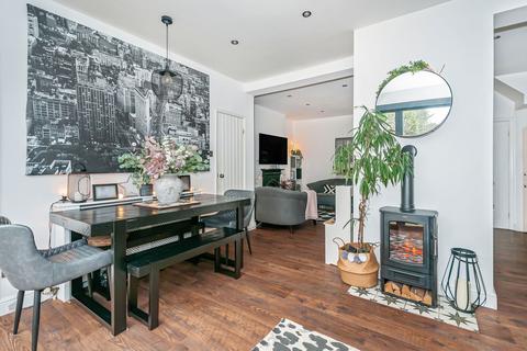 17 Elms Drive, Kirk Ella, Hull, HU10 7QH