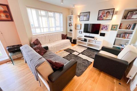 3 bedroom flat for sale, Golders Green, London NW11