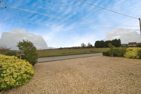 4 bedroom detached bungalow for sale, Edenham Road, Hanthorpe, Bourne, Lincolnshire, PE10 0RB