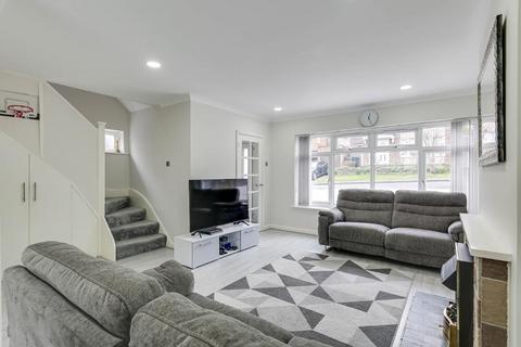 16 Lichfield Way, South Croydon, CR2 8SD