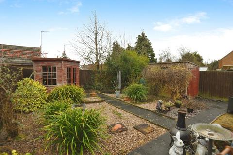 2 bedroom semi-detached bungalow for sale, Walnut Close, Wisbech St Mary, Wisbech, PE13 4SZ