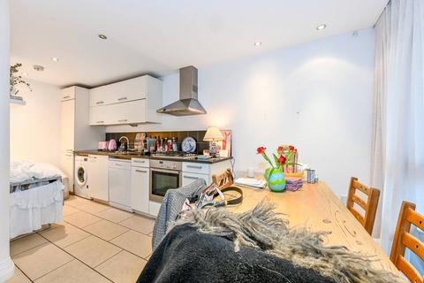 2 bedroom house to rent, Isabella Mews, Islington, London, N1