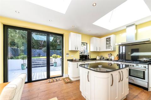82 Spa Hill, London, SE19 3TZ