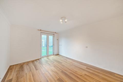 1 bedroom maisonette for sale, Stonegrove Gardens, Edgware, Middlesex