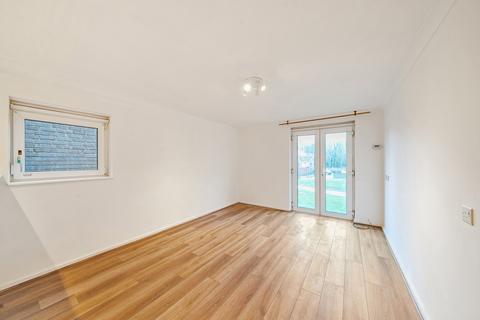 88 Stonegrove Gardens, Edgware, HA8 7TF
