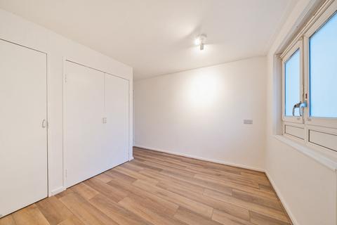 88 Stonegrove Gardens, Edgware, HA8 7TF