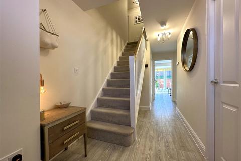 4 bedroom detached house for sale, Avro Road, Fernwood, Newark