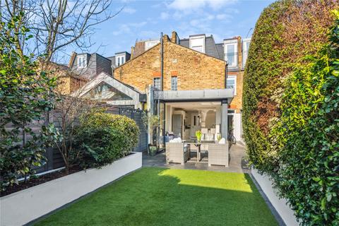 61 Vanderbilt Road, London, SW18 3BG