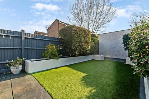 61 Vanderbilt Road, London, SW18 3BG