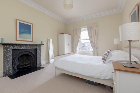 8/4 Drumsheugh Gardens, Edinburgh, EH3 7QJ