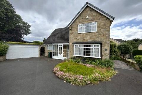 4 bedroom detached house to rent, St. Marys Avenue, Mirfield, West Yorkshire, WF14