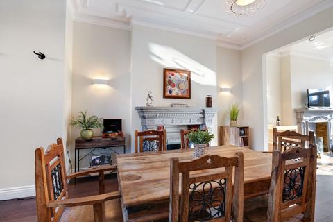6 bedroom semi-detached house to rent, N10 Alexandra Park 48