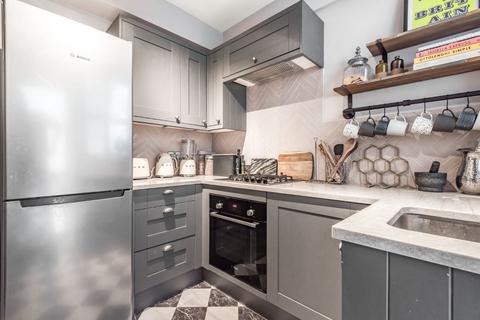undefined, Woodside, Wimbledon SW19