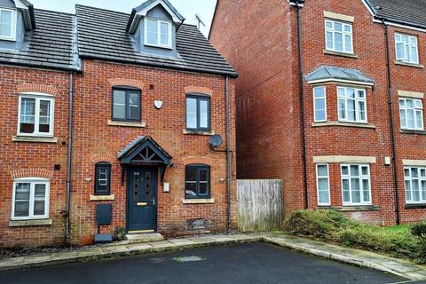 3 bedroom end of terrace house for sale, Hardy Close, Greater Manchester SK16