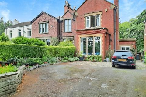 4 bedroom semi-detached house for sale, Woodend Lane, Greater Manchester SK14