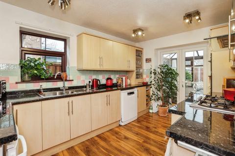 4 bedroom detached house for sale, Woulds Field, Nottingham NG12