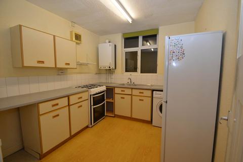 2 bedroom maisonette to rent, NEW HAW