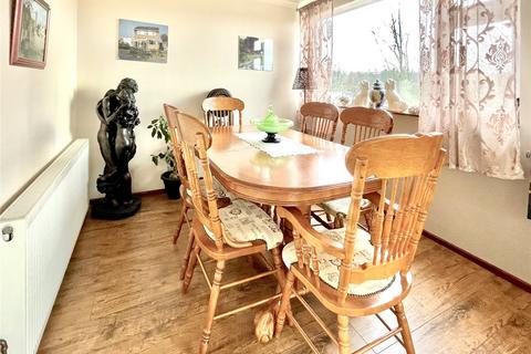 49 Brampton Crescent, Wombwell, Barnsley, S73 0SZ
