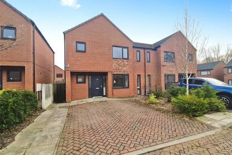 3 bedroom semi-detached house for sale, Magnalls Fold Close, Manchester M28