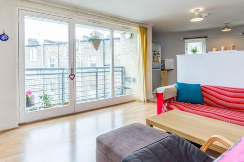 2 bedroom flat to rent, N7
