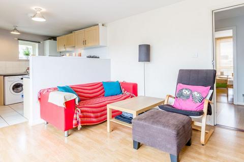 2 bedroom flat to rent, N7