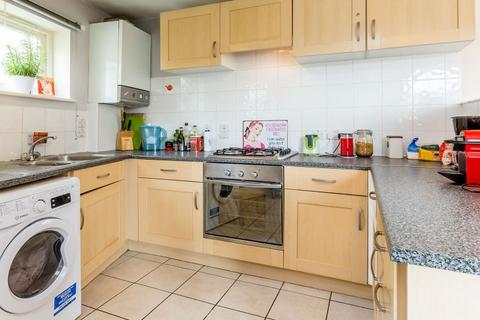 2 bedroom flat to rent, N7