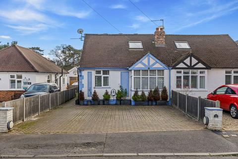 32 Orchard Close, Fetcham, Leatherhead, KT22 9HZ