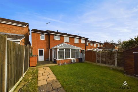 25 Buckingham Close, Stretton, Burton-on-trent, DE13 0JL