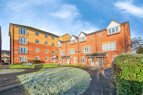 2 bedroom apartment to rent, Hatherton Court, Worsley, Manchester, M28