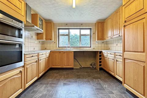 15 Meadow Way, Black Notley, Braintree, CM77 8NP