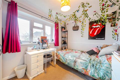 Lindens Cranmore Lane, West Horsley, Leatherhead, KT24 6BY