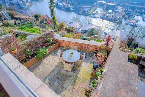 21 Clifton Wood Crescent, Bristol, BS8 4TU