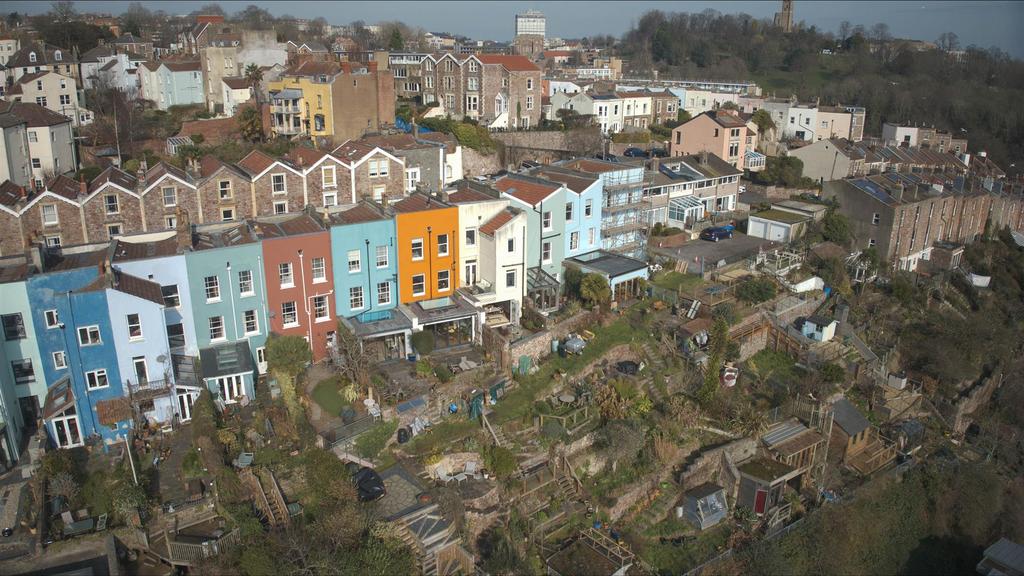 21 Cliftonwoodcresent74.jpg