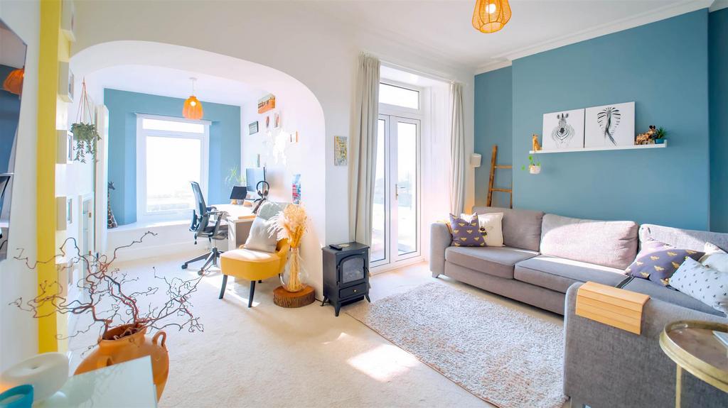 21 Cliftonwood8.jpg