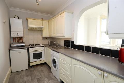 2 bedroom apartment to rent, West Hill Road, St Leonards on Sea