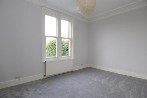 2 bedroom apartment to rent, West Hill Road, St Leonards on Sea