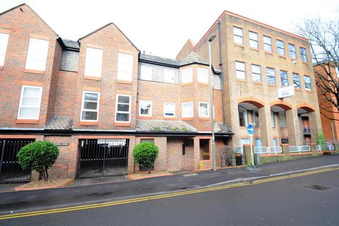 1 bedroom flat to rent, Westminster Court, Guildford GU1