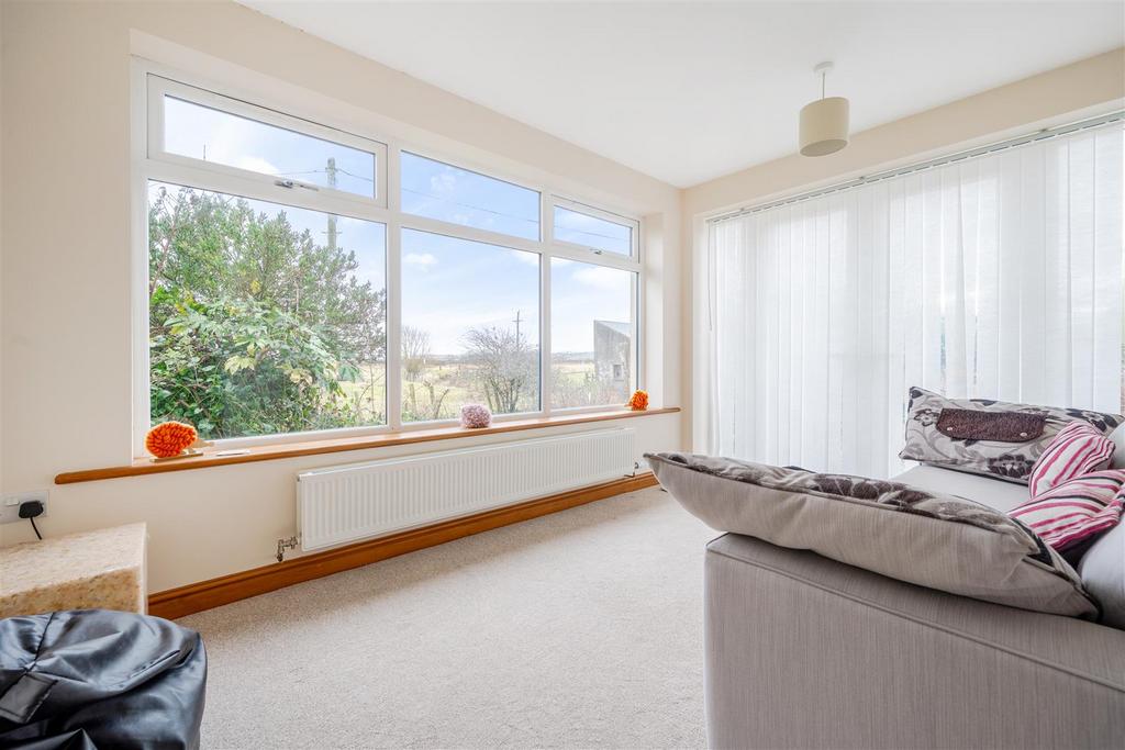 Sunroom/living room