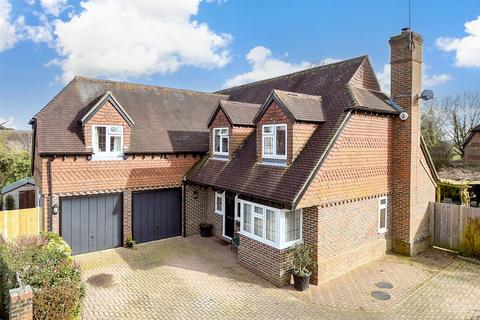 Little Mead Farm Close, Warnham, Horsham, RH12 3QT