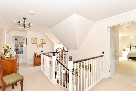 Little Mead Farm Close, Warnham, Horsham, RH12 3QT