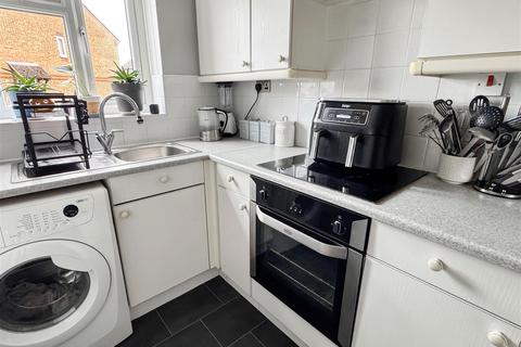 14 Beagle Drive, Ford, Arundel, BN18 0NY