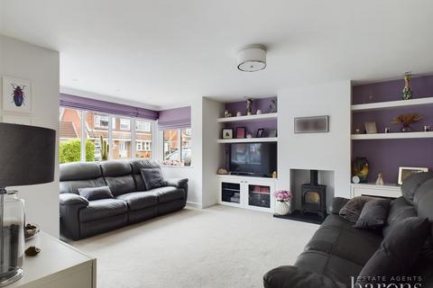 23 Foxmoor Close, Oakley, Basingstoke, RG23 7BQ